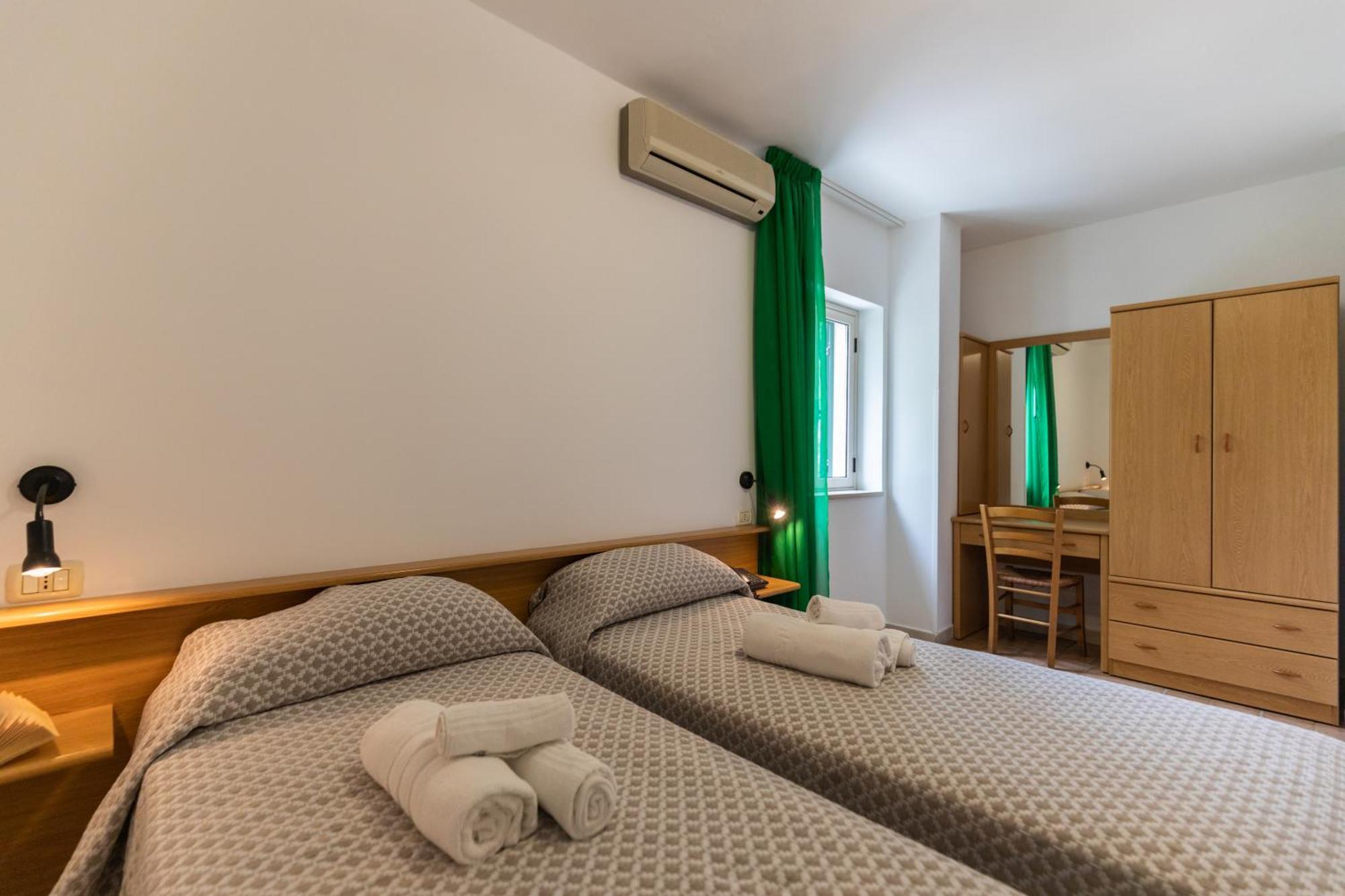 Hotel Marinella Capo Vaticano Dış mekan fotoğraf